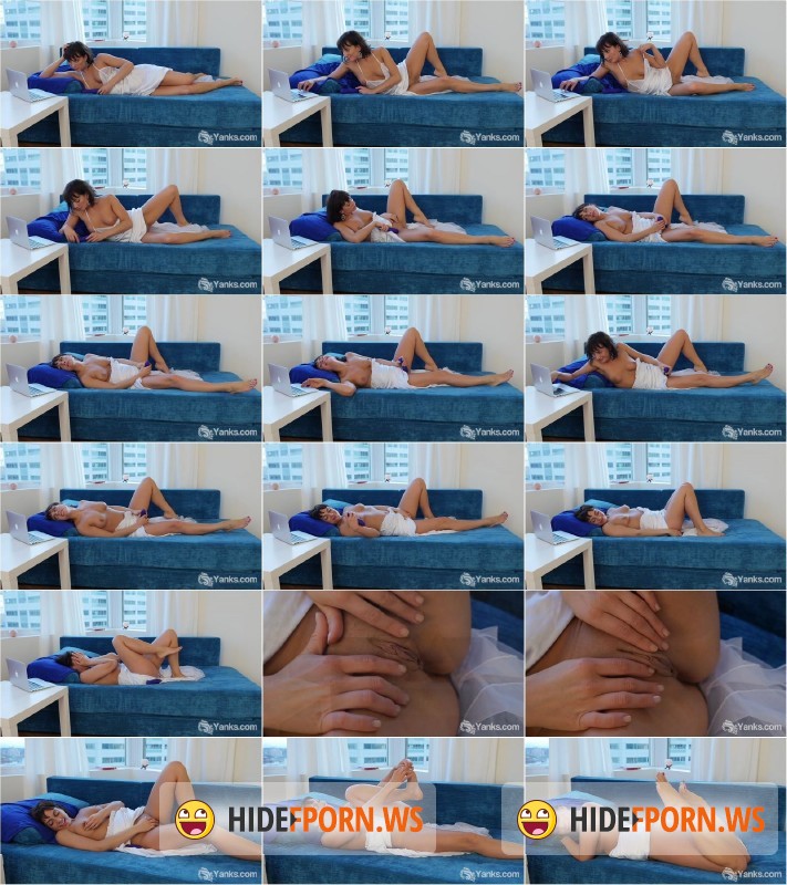 ShowAssBB.com/Clips4Sale.com - Janey Jones - Janey Jones Teases And Tickles [HD 720p]