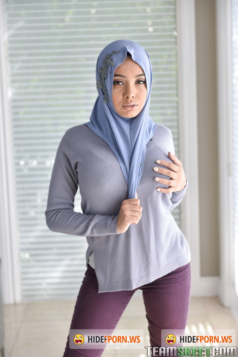 TeensLoveAnal.com/TeamSkeet.com - Aaliyah Hadid - Teenage Anal In Her Hijab [FullHD 1080p]